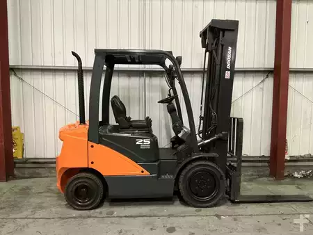 Carretilla elevadora diésel 2018  Doosan D256-7 (4)