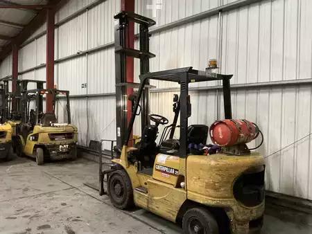 Gázüzemű targoncák 2001  CAT Lift Trucks GP25K (2)