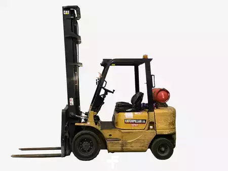 Nestekaasutrukki 2001  CAT Lift Trucks GP25K (1)