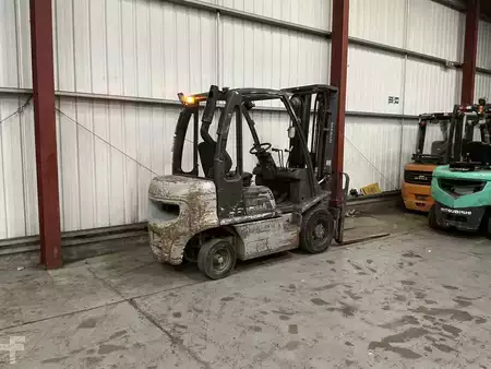 Carrelli elevatori diesel 2011  Nissan Y1D2A25Q (5)