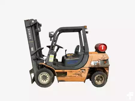 Empilhador a gás 2006  Samuk SF35L (1)