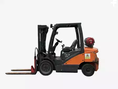 Gasoltruck 2019  Doosan G33P-7 (1)