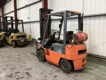 LPG Forklifts 1996  Nissan PJ01A15U (3)