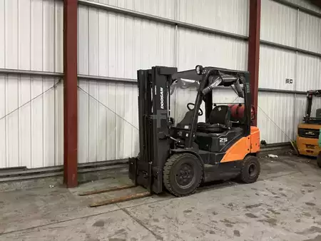 Gas truck 2018  Doosan G25P-7 (2)