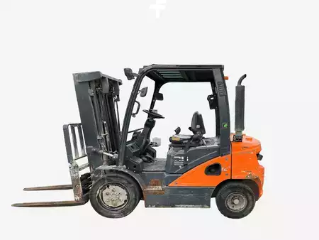 Diesel heftrucks 2018  Doosan D25S-7 (1)