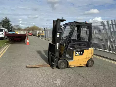 Elektro čtyřkolový VZV 2013  CAT Lift Trucks EP18CPN (2)