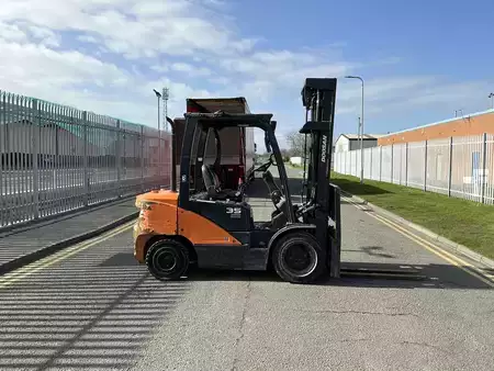 Carretilla elevadora diésel 2020  Doosan D35C-7 (6)