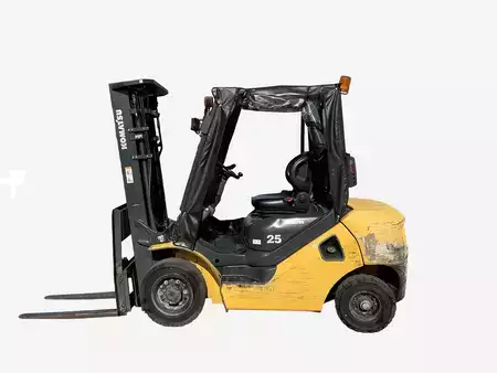 Carretilla elevadora diésel 2019  Komatsu FD25T-17 (1)