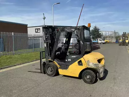 Carretilla elevadora diésel 2019  Komatsu FD25T-17 (2)