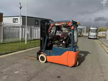 Elektro tříkolové VZV 2013  Toyota 8FBET18 (2)