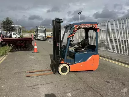 Elektro tříkolové VZV 2013  Toyota 8FBET18 (3)