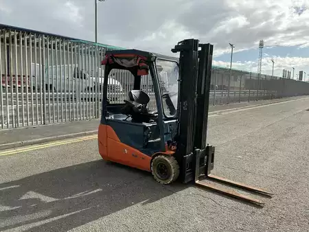 Elektro tříkolové VZV 2013  Toyota 8FBET18 (4)