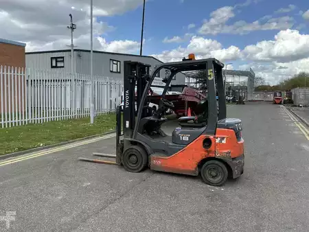 Dieselový VZV 2021  Toyota 42-8FDF18 (2)