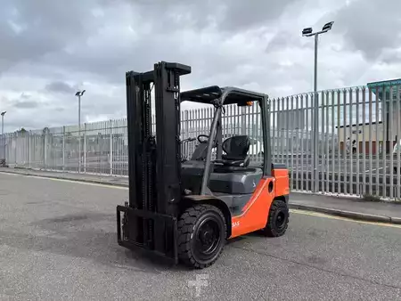 Dieselový VZV 2021  Toyota 52-8FDF30 (4)
