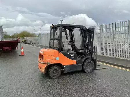 Dízel targoncák 2011  Doosan D30S-5 (4)