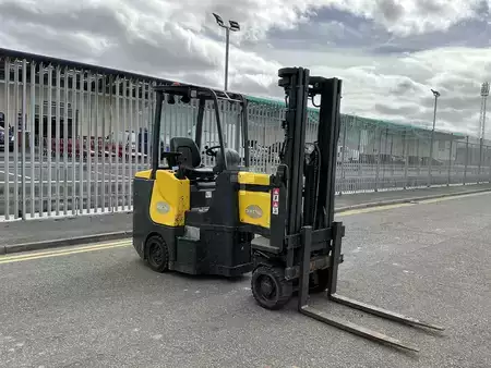 VZV pro práci v úzk.uličkách-retrakt 2011  Aisle Master 15E (6)