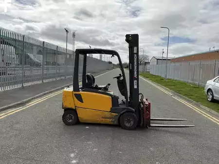 Electric - 4 wheels 2005  Jungheinrich EFG320 (4)