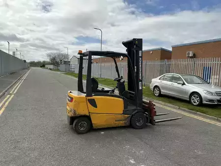 Electric - 4 wheels 2005  Jungheinrich EFG320 (5)