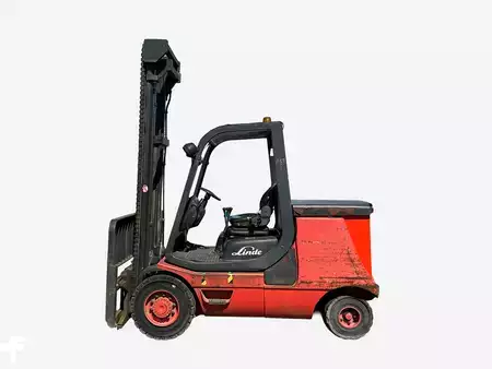 Elektro čtyřkolový VZV 2006  Linde E40P (1)