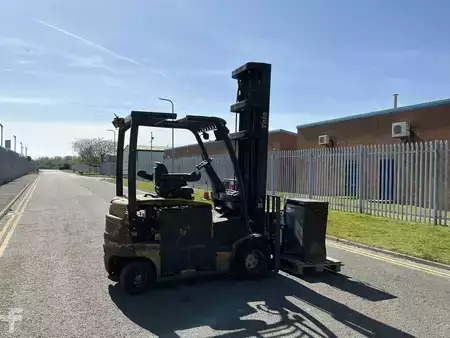 Eléctrica de 4 ruedas 2016  Yale ERP25VLE3145 (5)
