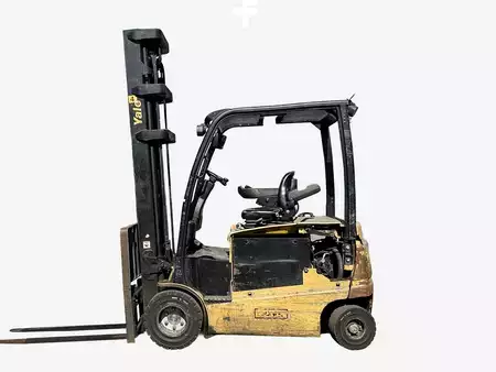 Elektryczne 4-kołowe 2016  Yale ERP25VLE3145 (1)