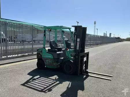 Dízel targoncák 2016  Mitsubishi FD25NT (4)