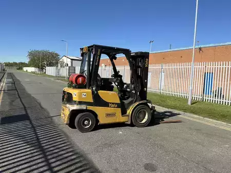 Eléctrica de 4 ruedas 2017  Yale GLP25VXE2170 (2)