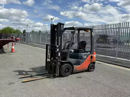 Dieselový VZV 2021  Toyota 42-8FDF18 (3)