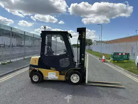 Empilhador diesel 2019  Yale GDP25MXV2420 (4)