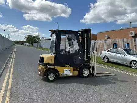 Empilhador diesel 2019  Yale GDP25MXV2420 (6)