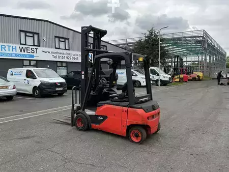 Carrelli elettrici 4 ruote 2014  Linde E20PL-02 (5)