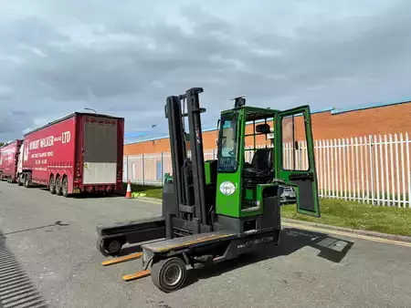 Chariots multidirectionnels 2009  Combilift C4000 (5)