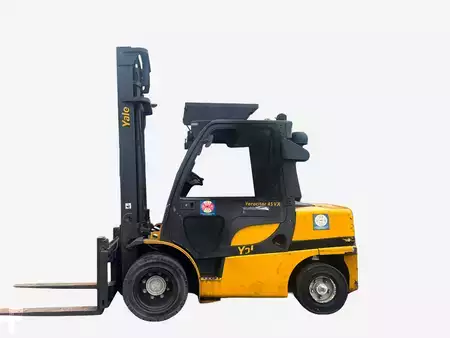 Chariots élévateurs diesel 2012  Yale GDP45VX (1)