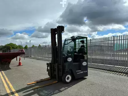 Chariots multidirectionnels 2014  Combilift CB4000 (2)