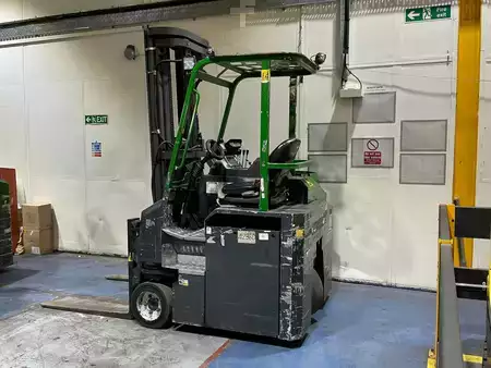Vierwegestapler 2019  Combilift CBE 3000 (2)