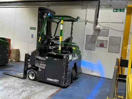 Vierwegestapler 2019  Combilift CBE 3000 (2)
