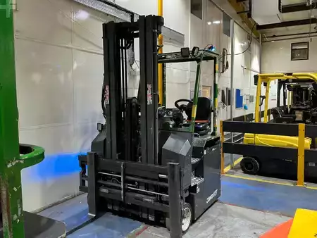 Vierwegestapler 2019  Combilift CBE 3000 (3)