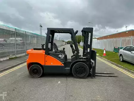 Dieselstapler 2019  Doosan D40SC-7 (3)