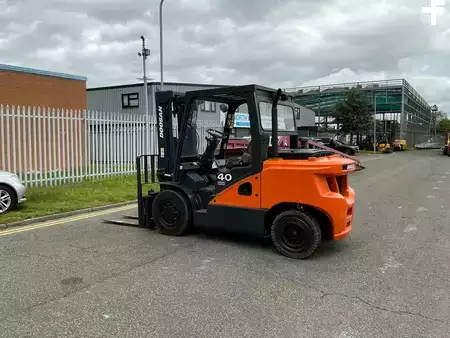 Dieselstapler 2019  Doosan D40SC-7 (4)