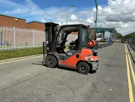 Chariots élévateurs GPL 2019  Toyota 02-8FGF25 (3)