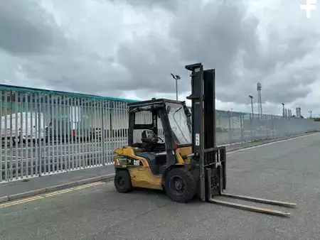 Chariots élévateurs diesel 2013  CAT Lift Trucks DP30NT (5)