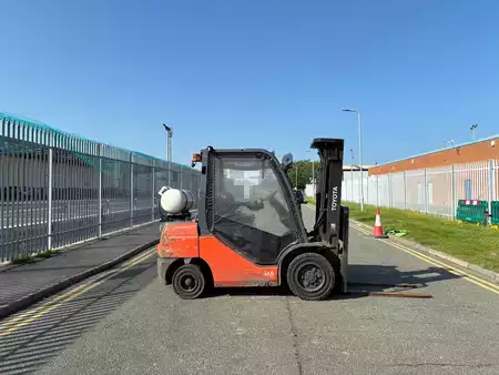 LPG heftrucks 2019  Toyota 02-8FGF30 (4)
