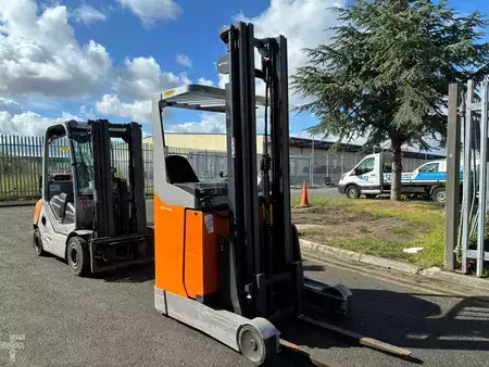 Reachtrucks 2016  Yale FM-X10 (6)