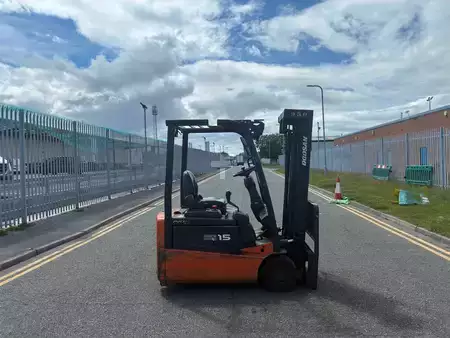 Eléctrico - 3 rodas 2015  Doosan B15T-5 (4)