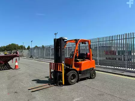 Gázüzemű targoncák 2009  Hyster H2.0FT (3)
