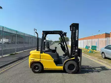 Dieselový VZV 2017  Hyundai 30D-9 (4)