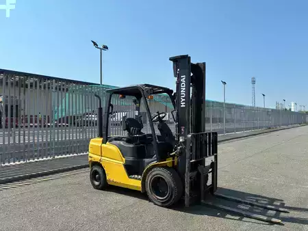 Dieselový VZV 2017  Hyundai 30D-9 (6)