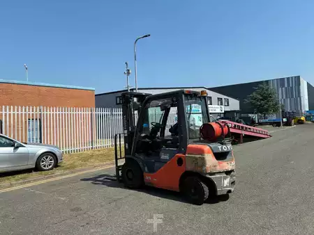 Carrelli elevatori GPL 2019  Toyota 02-8FGF25 (2)