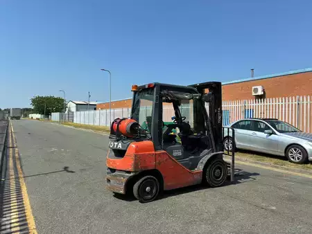 Carrelli elevatori GPL 2019  Toyota 02-8FGF25 (4)