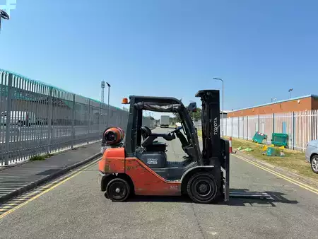 Carrelli elevatori GPL 2019  Toyota 02-8FGF25 (5)